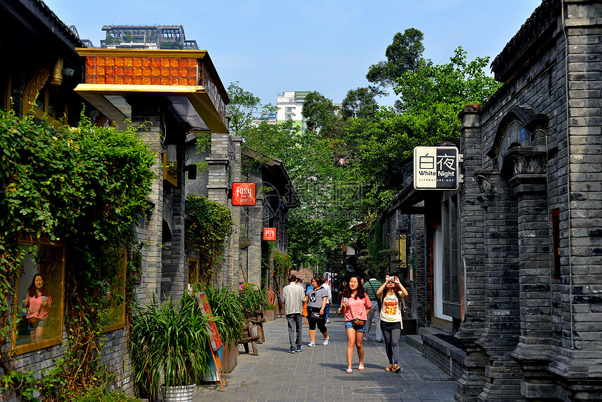 Kuanzhai Xiangzi daytime scene