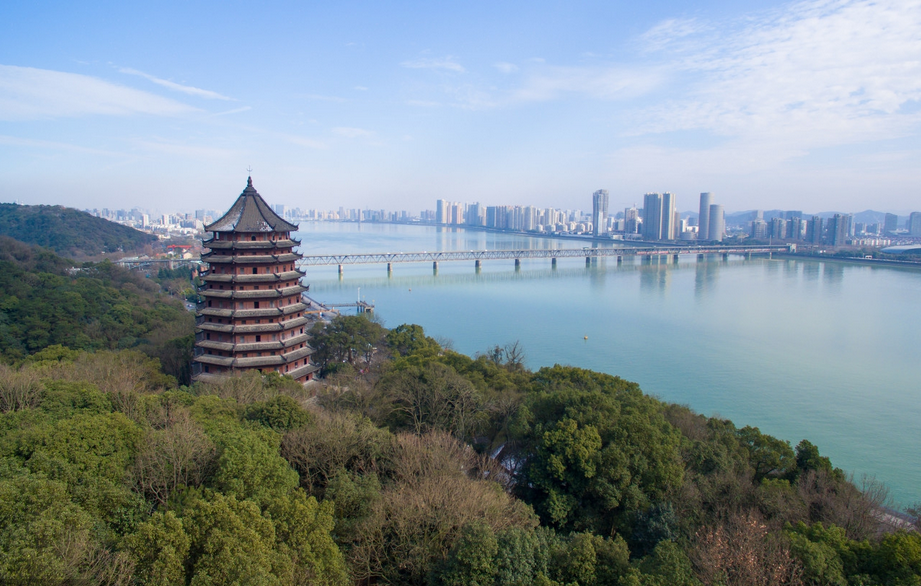 Liuhe Pagoda