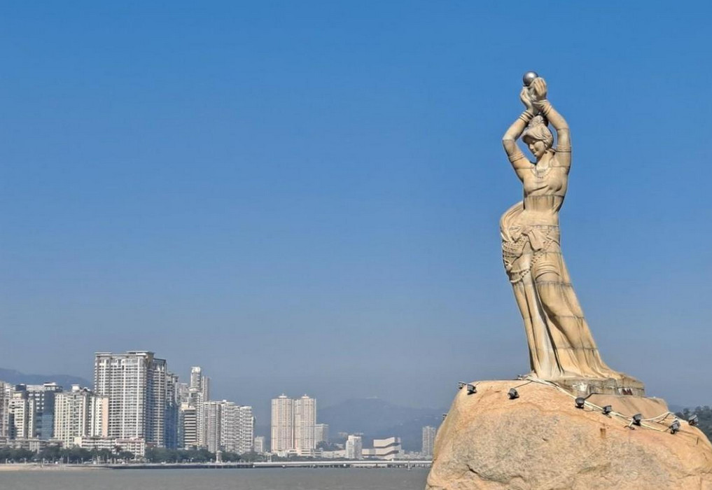 Zhuhai Fisher Girl Statue